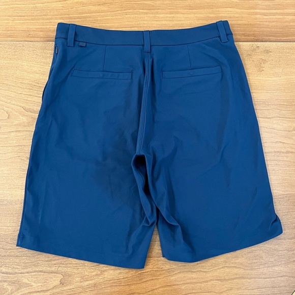 Lululemon Men’s Classic Fit Shorts Men’s 32 - Picture 3 of 4